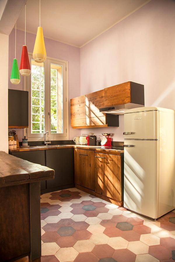 Urban Jungle Apartment Болоня Екстериор снимка